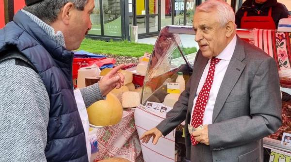 Bani pentru fermieri. Ministrul Daea: Aşteptăm, pentru că vor mai veni