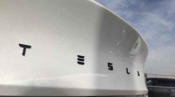 Tesla înregistrează imagini fără știrea proprietarilor? Videoclipuri foarte personale, partajate între angajați