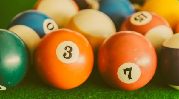 Premii uriaşe la Loto 6/49 şi Noroc. Cât poţi câştiga în Duminica Floriilor