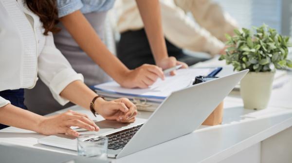 Cum pot salariații să-și descarce adeverințele de vechime din Revisal