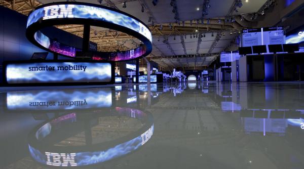 IBM începe să înlocuiască oamenii cu Inteligența Artificială