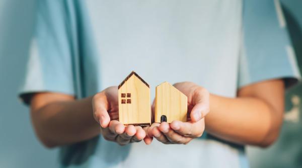 Asigurarea obligatorie a locuinței. Din noiembrie se majorează primele