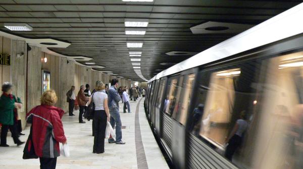 Metrorex anunță că trenurile vor circula mai rar