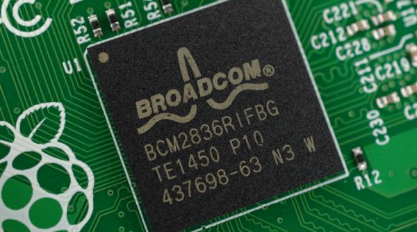 Apple va folosi doar cipuri fabricate în SUA