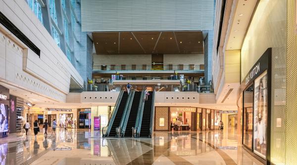 Cât de des merg românii la mall şi pe ce cheltuie banii