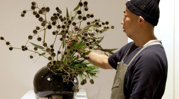 Marele artist japonez Takashi Murakami se teme de Inteligența Artificială