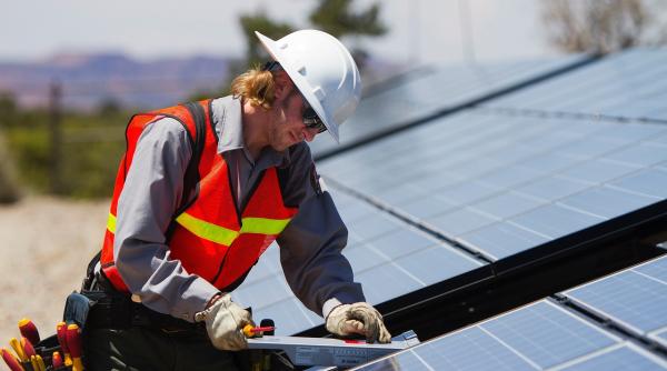 AFM: Casa Verde Fotovoltaice. Sesiunea pentru regiunea Sud-Muntenia s-a finalizat în patru minute