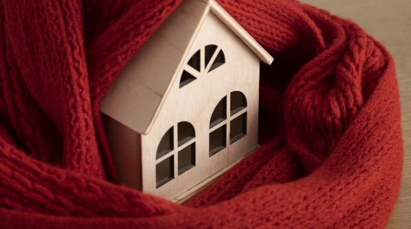 Reabilitare gratuită a locuinței. Ce condiții trebuie îndeplinite de consumatorii vulnerabili