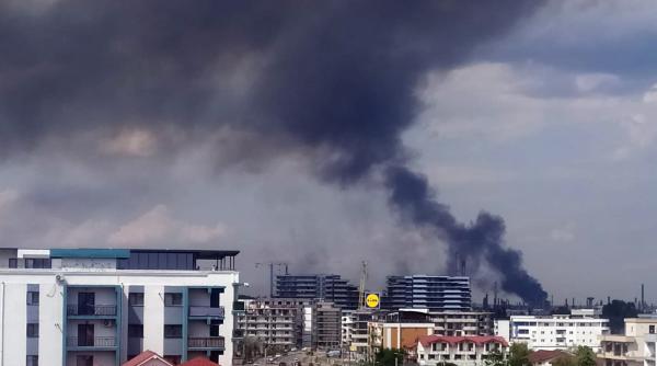 Explozie urmată de incendiu la rafinăria Petromidia din Năvodari VIDEO UPDATE