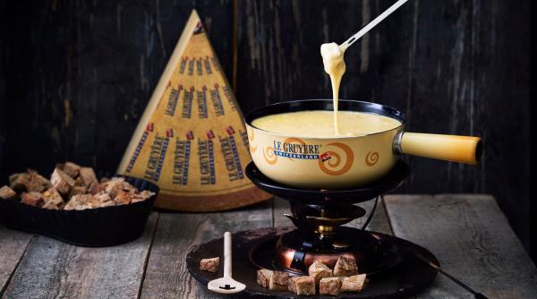 Ce necaz! Elvețienii au rămas cu brânza în depozite