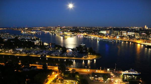 Țările de Jos, țara care a îmblânzit apele și are 20.000 de kilometri de diguri