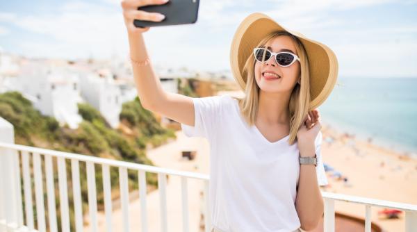 Cum să îți protejezi telefonul mobil pe caniculă