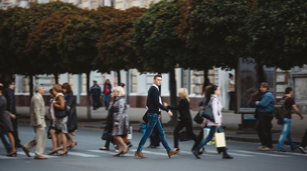 Noua listă completă a localităților unde românii pot ieși la pensie mai devreme 