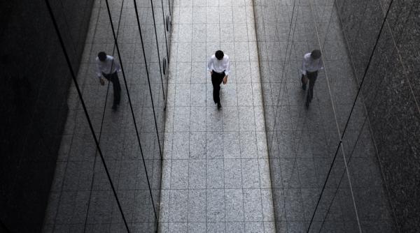 Duș rece din partea bancherilor: PIB-ul României scade sub așteptări