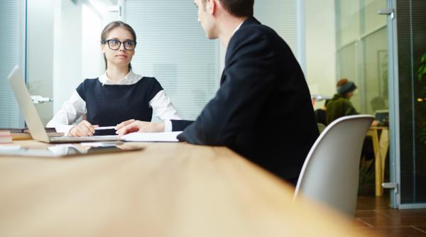 Perioadele de probă. Excesele și abuzurile unor companii. Ce spune Codul muncii