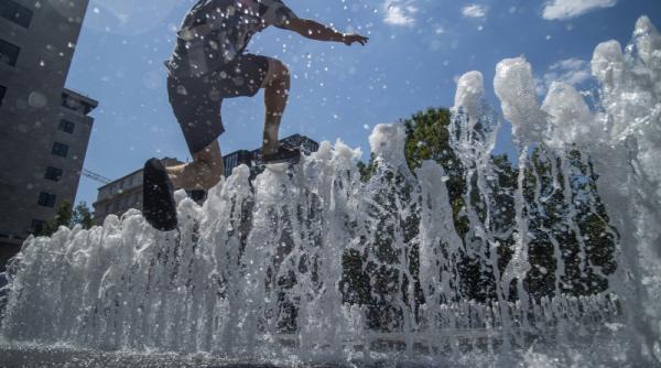 Prognoza specială pentru București. Cât timp persistă canicula