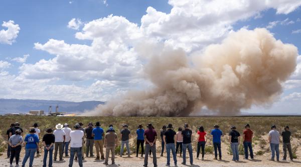 Racheta lui Bezos a ”scuipat” atât de mult metan că s-a văzut din spațiu