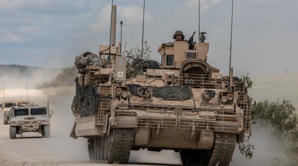 BAE Systems prelungește contractul pentru vehiculele blindate Bradley A4