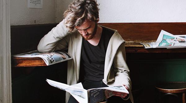 Știrile dimineții. Pensii și salarii decente; Heineken vândut pe un euro; Cozi interminabile de vapoare; Lokheed, contract de un miliard de dolari