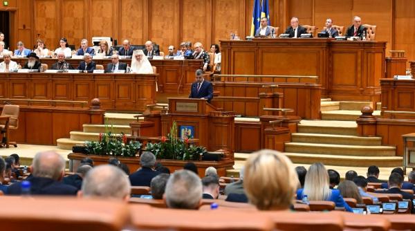 Legea salarizării unitare, cerută de urgență în Parlament