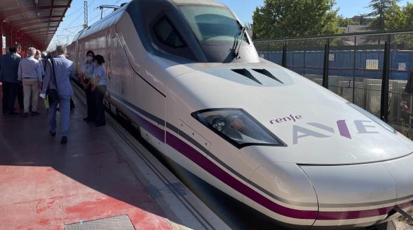 Trenurile spaniole i-au cucerit pe francezi. Care este secretul