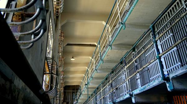 A primit 11.000 de ani închisoare pentru că a fugit cu 2 miliarde $