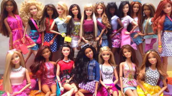 Vânzările de păpuși Barbie au crescut cu 25% după lansarea filmului care a spart recordurile de box office