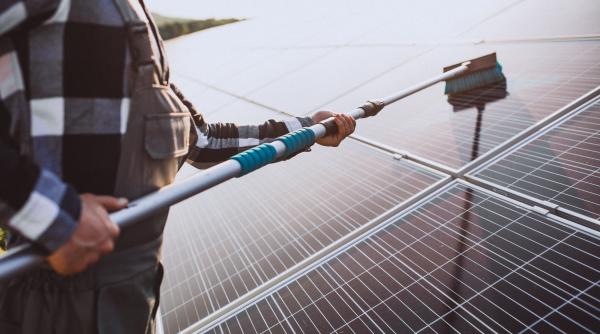 Proiect: TVA majorat la 9% pentru panouri solare termice și fotovoltaice