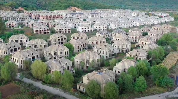 Se sparge bula imobiliară chineză? Declarația îngrijorătoare a unui fost oficial de la Beijing