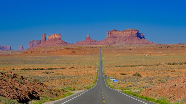 Numărul migranților care intră zilnic în SUA prin granița cu Mexicul a atins cote alarmante