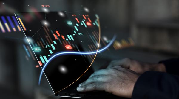 Prețul petrolului a scăzut brusc, gazele naturale se scumpesc