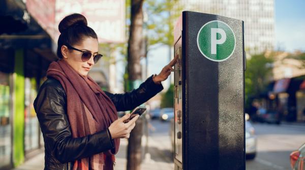 Nicușor Dan anunță lansarea unei noi versiuni pentru aplicația AmParcat