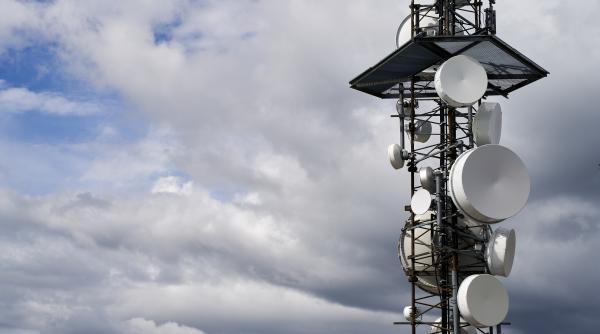 Fondul american KKR vrea să preia Telecom Italia, evaluat la 23 miliarde euro