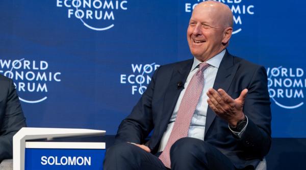 Patronul băncii Goldman Sachs renunță la cariera sa de ... DJ