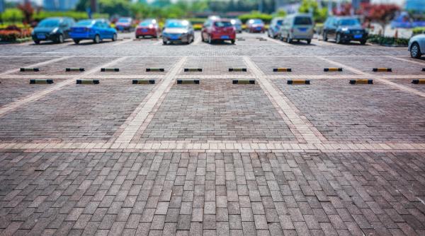 Locuri speciale de parcare pentru o nouă categorie de persoane