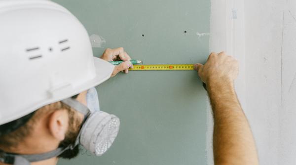 Avantajele eficientizării energetice a clădirilor publice. AFM, program de 596.500.000 lei. Cine beneficiază