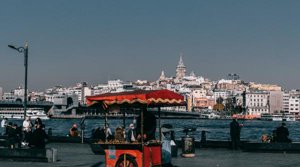 Dacă în România e rău cu 7%, imaginaţi-vă cum e în Turcia, unde dobânda cheie a fost majorată la 35%