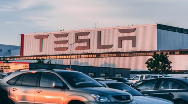 Reuters. Tesla a câștigat procesul în care compania era acuzată că o persoană a murit din cauza programului Autopilot