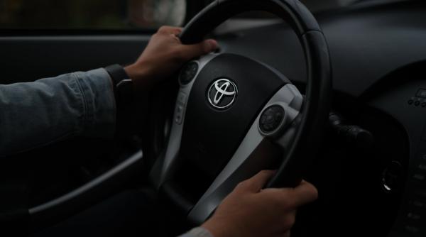 Toyota și-a majorat considerabil veniturile pe fondul cererii modelelor hibrid