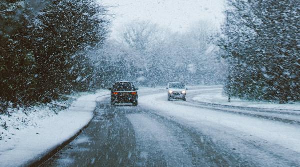 Amenda pentru lipsa anvelopelor de iarnă, până la 2.900 de lei. RAR, mituri demontate despre all season şi modificările legislative