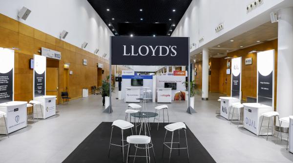 Compania englezească de asigurări, Lloyd's, încearcă să își repare greșelile trecutului, încălcări grave ale drepturilor omului