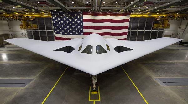 Northrop Grumman a făcut senzație cu noul său bombardier B-21 Raider