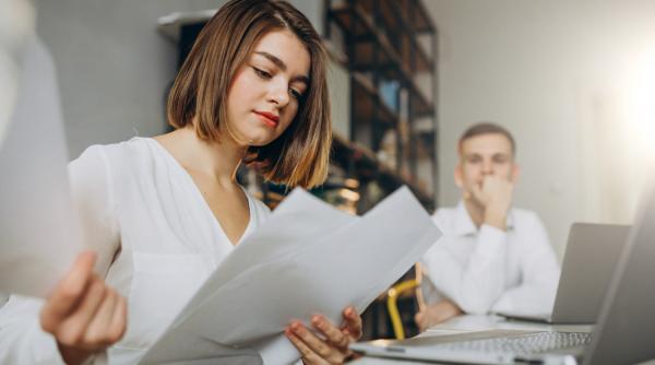 Modificare importantă privind vechimea în muncă. Vizate, concediile medicale