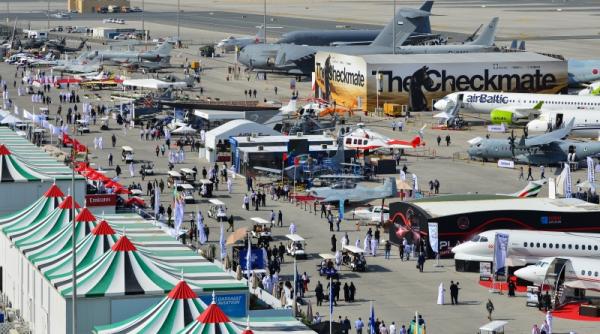 Bătălie aprigă între Boeing și Airbus la Dubai Air Show 