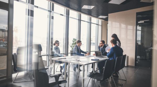 70.000 de joburi disponibile pentru manageri, în 2023