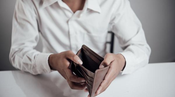 INS: Aproape un sfert din populația țării a fost afectată de sărăcie în 2022