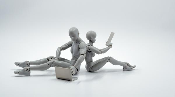  China va produce o armată de roboți humanoizi inteligenți