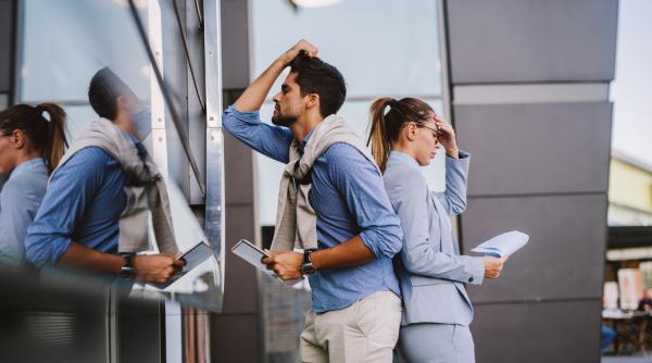 Agențiile de turism, supărate pe alertele emise de MAE