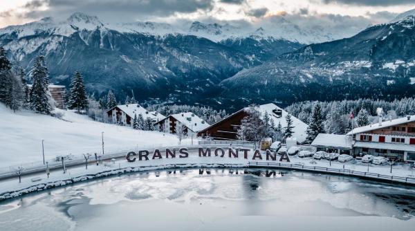 FT: Americanii cumpără de la un oligarh ceh stațiunea elvețiană Crans-Montana