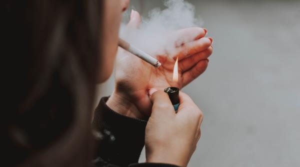 Cresc amenzile pentru fumatul în spații unde acest lucru este interzis